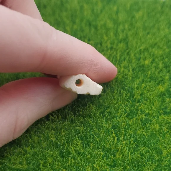 Bone Elephant Stunning Carved Pendant P328 - Picture 3 of 4